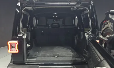 Jeep Wrangler 2021, 49235 км, за 28298.23 USD - фото 20