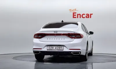 Hyundai Grandeur 2018, 92616 км, за 11171.35 USD