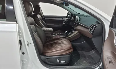 Hyundai Grandeur 2018, 92616 км, за 11171.35 USD - фото 10