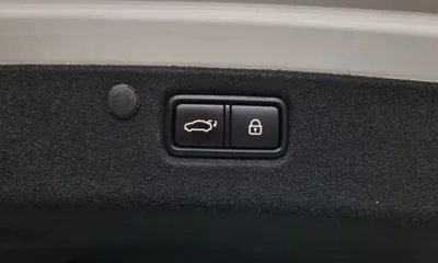 Hyundai Grandeur 2018, 92616 км, за 11171.35 USD - фото 20