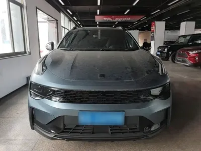Lynk & Co 01 2025, 15700 км, за 14331.68 USD