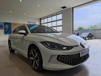 Volkswagen Lamando 2024, 12000 км, за 16009.11 USD