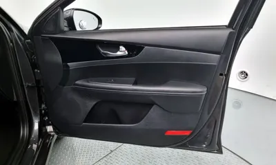 Kia K3 2021, 83336 км, за 11636.22 USD - фото 24