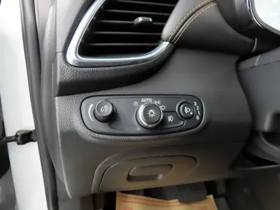 ChevroletGMDaewoo Trax 2017, 104170 км, за 4095.43 USD - фото 16