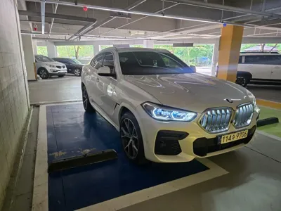 BMW X6 2023, 32000 км, за 47084.91 USD