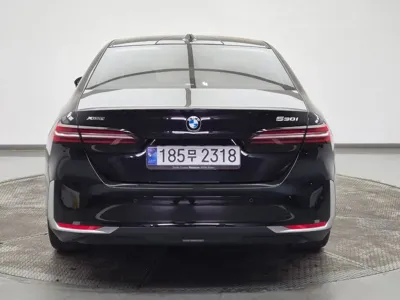 BMW 5-Series 2024, 22200 км, за 35779.37 USD