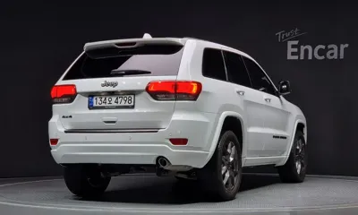 Jeep Cherokee 2021, 52285 км, за 17509.08 USD