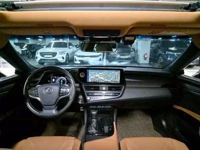 Lexus ES 2023, 107585 км, за 64495.15 USD - фото 9