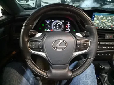 Lexus ES 2023, 107585 км, за 64495.15 USD - фото 10