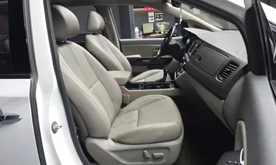 Kia Canival 2015, 163318 км, за 6104.77 USD - фото 11