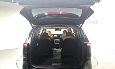 Kia Canival 2023, 29718 км, за 17979.92 USD - фото 20