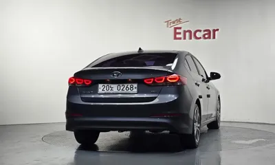 Hyundai Avante 2016, 102829 км, за 5513.98 USD