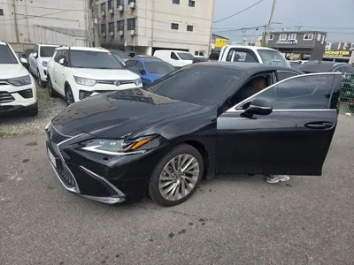 Lexus ES 2021, 73305 км, за 25721.16 USD