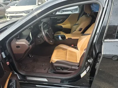 Lexus ES 2021, 73305 км, за 25721.16 USD