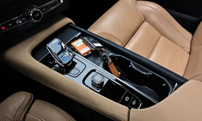 Volvo XC90 2023, 40008 км, за 36465.44 USD - фото 9