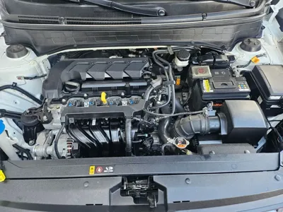 Hyundai Venue 2020, 69987 км, за 8660.54 USD - фото 6