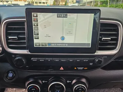 Hyundai Venue 2020, 69987 км, за 8660.54 USD - фото 12
