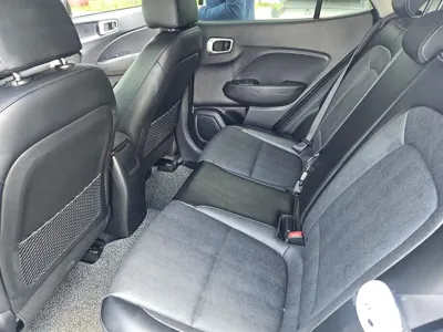 Hyundai Venue 2020, 69987 км, за 8660.54 USD - фото 15