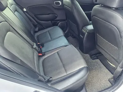 Hyundai Venue 2020, 69987 км, за 8660.54 USD - фото 16