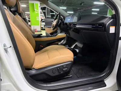 Kia EV6 2024, 47263 км, за 23727.48 USD - фото 15