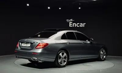 Mercedes-Benz E-Class 2019, 82204 км, за 14375.74 USD