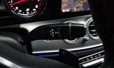 Mercedes-Benz E-Class 2019, 82204 км, за 14267.11 USD - фото 9