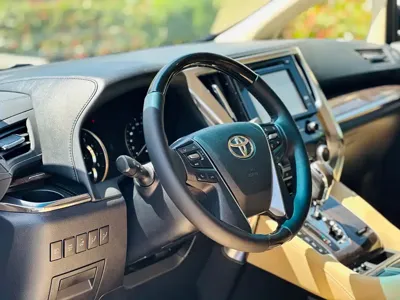Toyota Alphard 2019, 200000 км, за 68336.25 USD