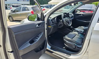 Hyundai Tucson 2019, 21933 км, за 11074.92 USD - фото 10