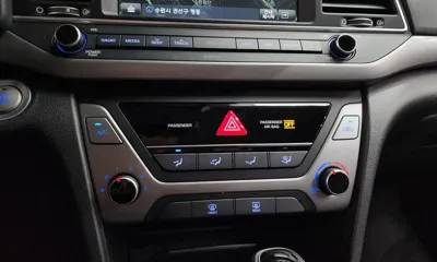 Hyundai Avante 2018, 38763 км, за 8905.93 USD - фото 31
