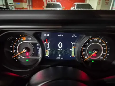 Jeep Wrangler 2025, 6770 км, за 42667.72 USD