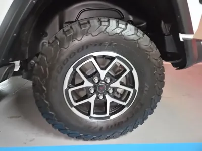Jeep Wrangler 2025, 6770 км, за 42345.3 USD - фото 14