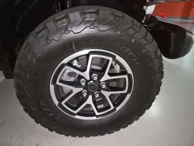 Jeep Wrangler 2025, 6770 км, за 42345.3 USD - фото 16