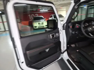 Jeep Wrangler 2025, 6770 км, за 42345.3 USD - фото 18