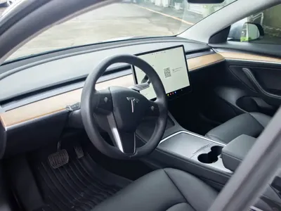 Tesla Model 3 2021, 30000 км, за 17186.25 USD