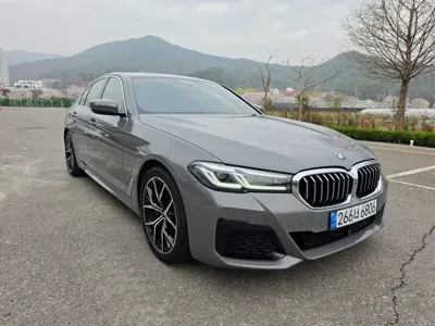 BMW 5-Series 2021, 80800 км, за 26977.82 USD