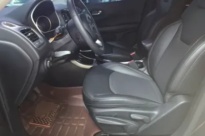 Jeep Compass 2017, 28500 км, за 8803 USD - фото 17