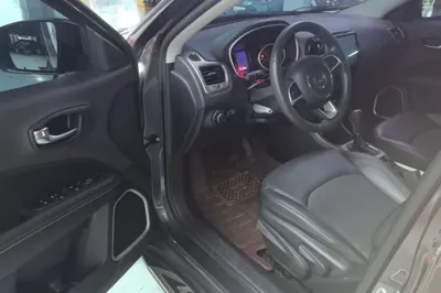 Jeep Compass 2017, 28500 км, за 8803 USD - фото 18