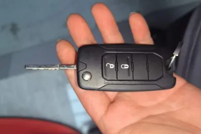 Jeep Compass 2017, 28500 км, за 8803 USD - фото 23