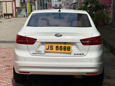 Ford Escort 2016, 66000 км, за 3354.7 USD - фото 10