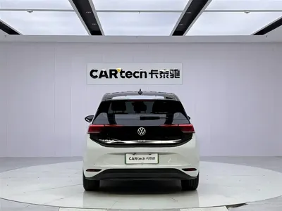 Volkswagen ID.3 2024, 23000 км, за 12808.13 USD