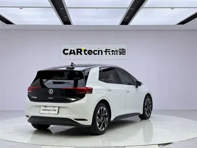 Volkswagen ID.3 2024, 23000 км, за 12808.13 USD