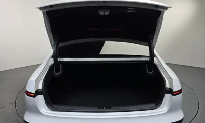 Hyundai Grandeur 2023, 61069 км, за 22703.64 USD - фото 20