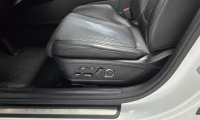 Hyundai Grandeur 2023, 61069 км, за 22703.64 USD - фото 31