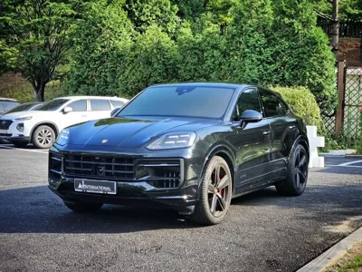 Porsche Cayenne 2025, 15500 км, за 128003.15 USD