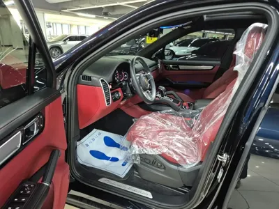 Porsche Cayenne 2023, 37878 км, за 74595.3 USD - фото 7