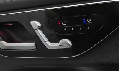 Mercedes-Benz GLC-Class 2025, 40967 км, за 38432.7 USD - фото 27