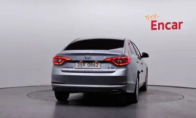 Hyundai Sonata 2017, 152036 км, за 4420.46 USD