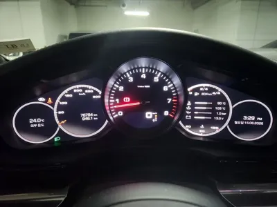 Porsche Panamera 2019, 77000 км, за 49510.88 USD - фото 19