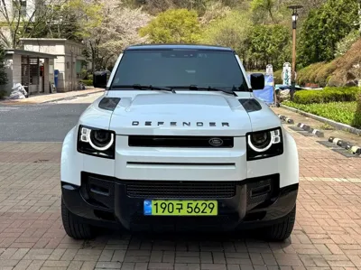 Land Rover Defender 2025, 8000 км, за 63192.22 USD