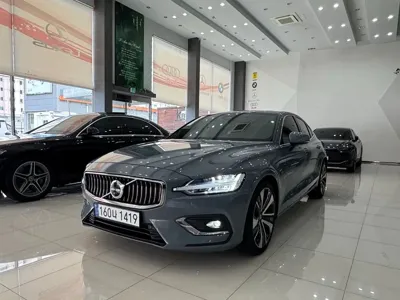 Volvo S60 · 2023 год